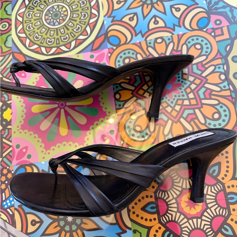 Lovely Steve Madden vintage “Kisses” kitten heels (mules) in jet black.